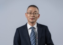 副總裁：丁成車（總法律顧問、代行財務(wù)負 責人兼董事會秘書）