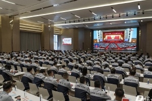 增底氣、強(qiáng)干勁！中國巨石黨員干部熱議黨的二十大報告