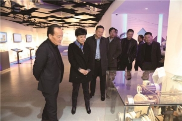 桐鄉(xiāng)市委副書記、市長王申峰一行蒞臨巨石本部調研