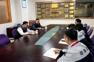 中國巨石董事長劉燕調研科技創(chuàng)新工作，并看望慰問浙江省人大代表顏小莉